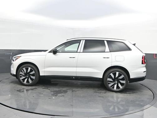 2025 Volvo EX90 Twin Motor Performance Plus