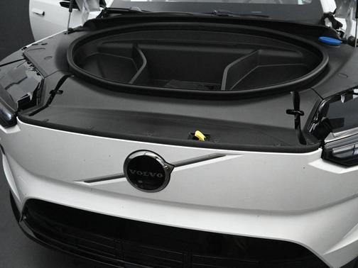 2025 Volvo EX90 Twin Motor Performance Plus