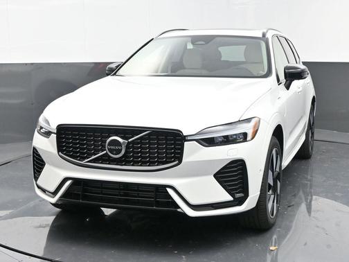 2025 Volvo XC60 Plug-In Hybrid T8 Plus