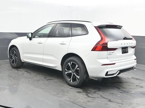 2026 Volvo XC60 B5 Core