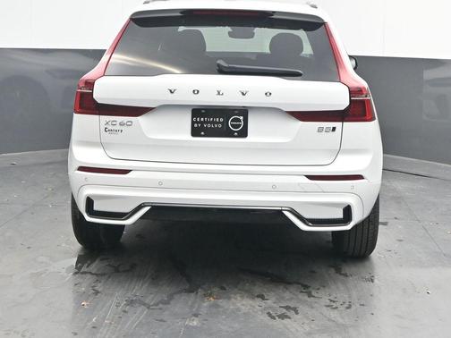 2026 Volvo XC60 B5 Core