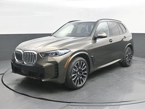 Green Metallic 2026 BMW X5 PHEV xDrive50e