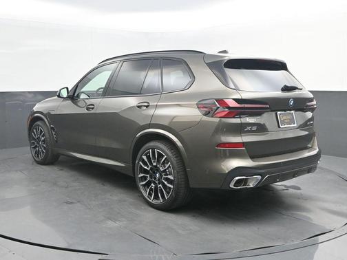 Green Metallic 2026 BMW X5 PHEV xDrive50e