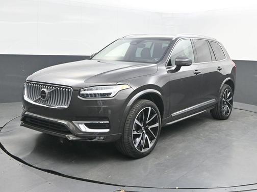 2023 Volvo XC90 B5 Plus