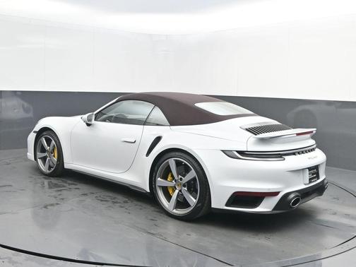 2022 Porsche 911 Turbo S