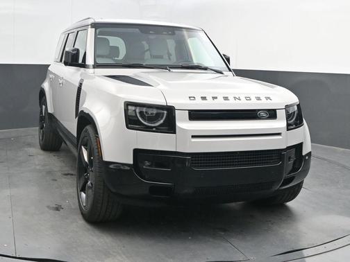 2026 Land Rover Defender 110 X-Dynamic SE