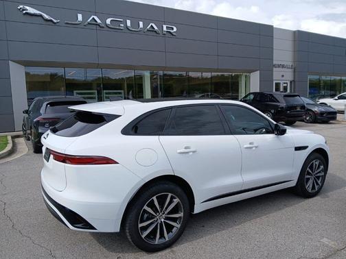 Fuji White 2024 Jaguar F-PACE P250 R-Dynamic S