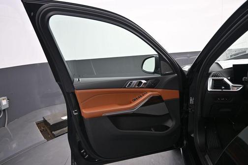Black Sapphire Metallic 2026 BMW X5 xDrive40i