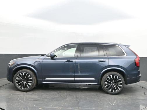 2025 Volvo XC90 Plug-In Hybrid T8 Plus 7-Seater