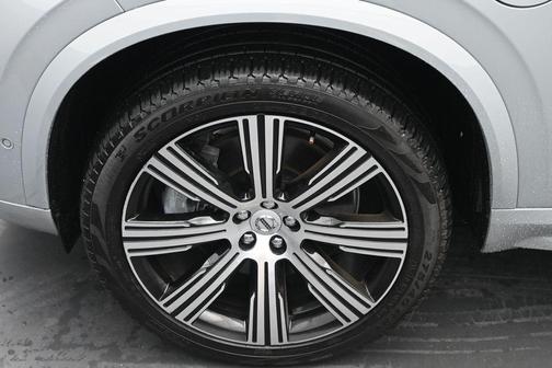 Metallic 2025 Volvo XC90 Plug-In Hybrid T8 Plus 7-Seater