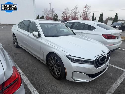 2021 BMW 740 i