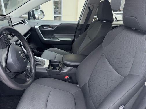 Silver Sky Metallic 2021 Toyota RAV4 XLE