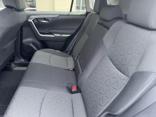 Silver Sky Metallic 2021 Toyota RAV4 XLE