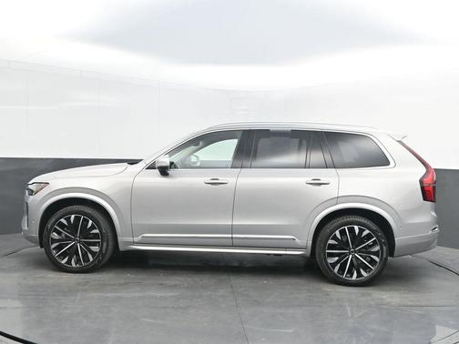 2025 Volvo XC90 B5 Plus