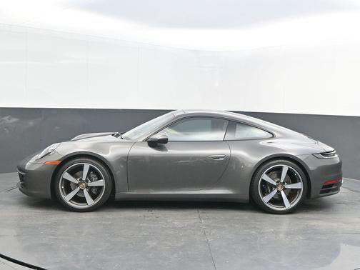 2023 Porsche 911 Carrera