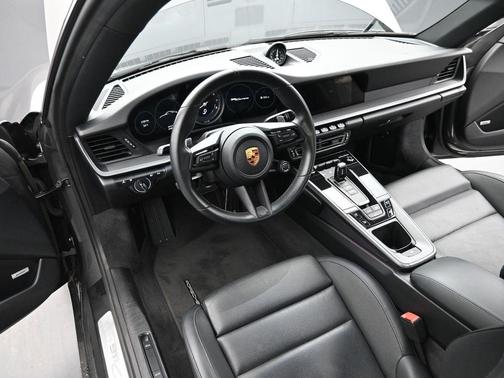 2023 Porsche 911 Carrera