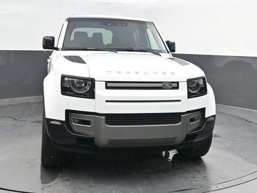 2025 Land Rover Defender P400 X-Dynamic SE