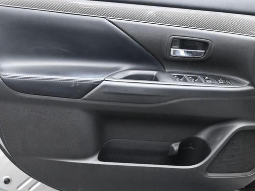 2019 Mitsubishi Outlander SEL