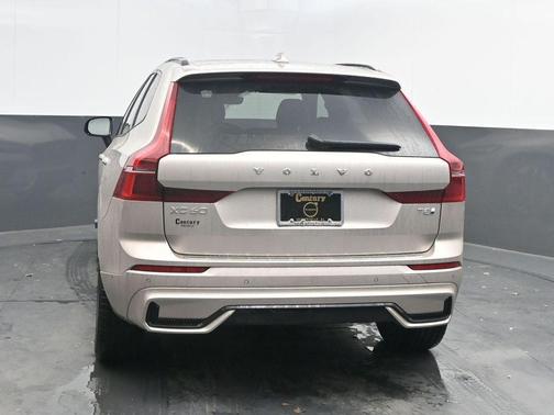 2026 Volvo XC60 Plug-In Hybrid T8 Plus