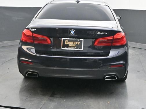 2020 BMW 540 i