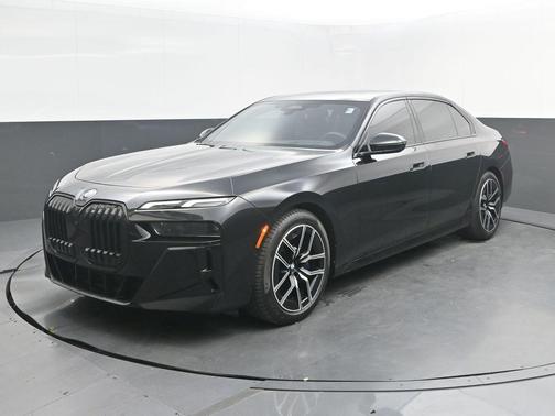 Black Sapphire Metallic 2023 BMW 740 i