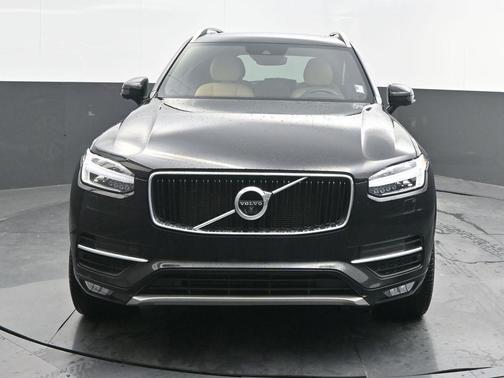 2017 Volvo XC90 T6 Momentum
