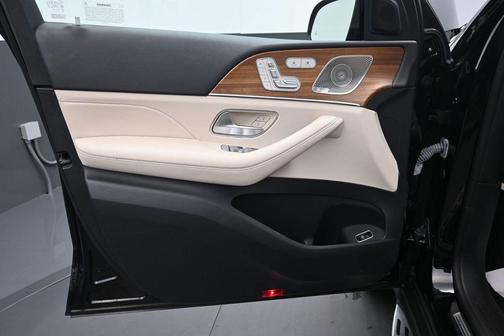 Black 2023 Mercedes-Benz GLE 450 4MATIC