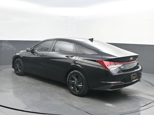 2023 Hyundai ELANTRA HEV Blue