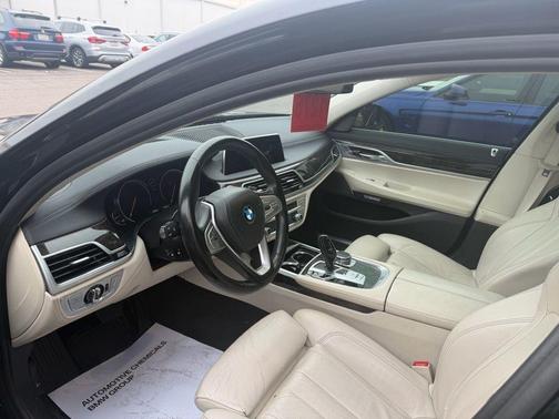 2018 BMW 750 i xDrive