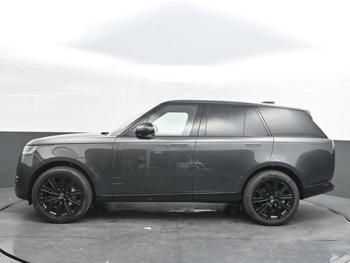 2025 Land Rover Range Rover P400 SE