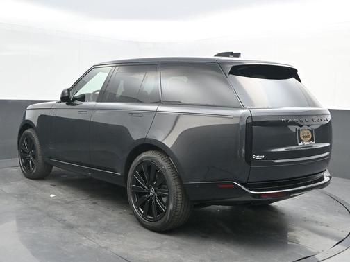 2025 Land Rover Range Rover P400 SE