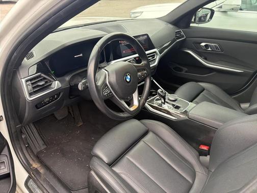 2019 BMW 330 i xDrive
