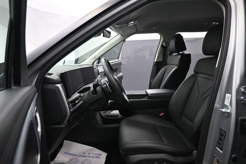 Shimmering Silver Pearl 2025 Hyundai SANTA FE SEL