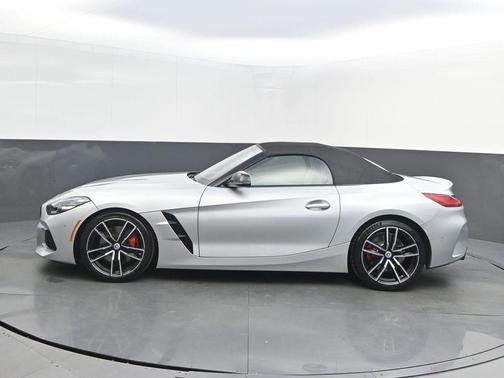 Glacier Silver Metallic 2022 BMW Z4 M40i