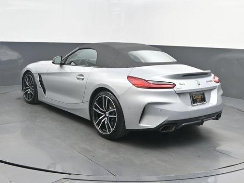 Glacier Silver Metallic 2022 BMW Z4 M40i