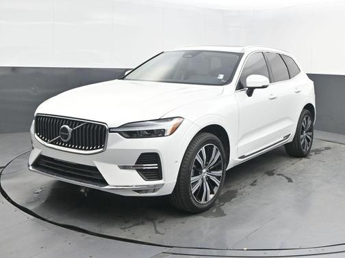 2023 Volvo XC60 B5 Plus Bright Theme