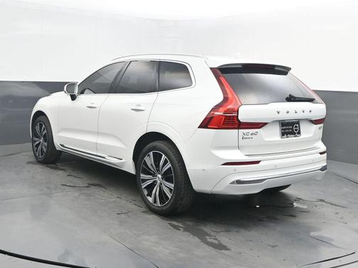 2023 Volvo XC60 B5 Plus Bright Theme