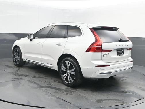 2023 Volvo XC60 B5 Plus Bright Theme