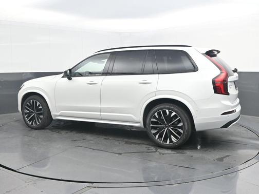 Crystal White Pearl 2026 Volvo XC90 B6 Ultra Dark Theme 6-Seater