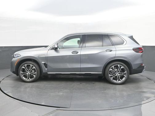 0C4W 2026 BMW X5 PHEV xDrive50e