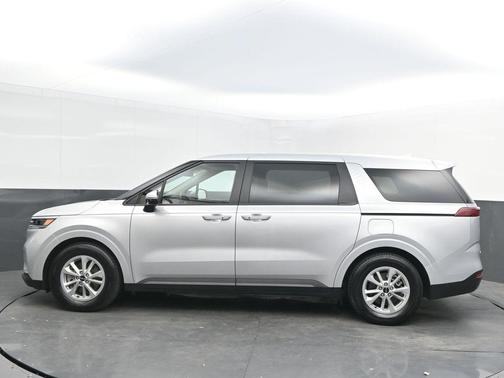 2022 Kia Carnival LXS