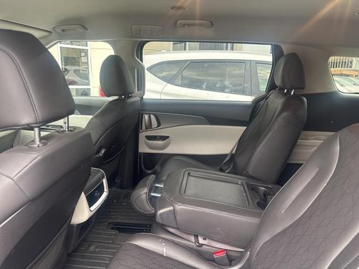 2022 Kia Carnival LXS