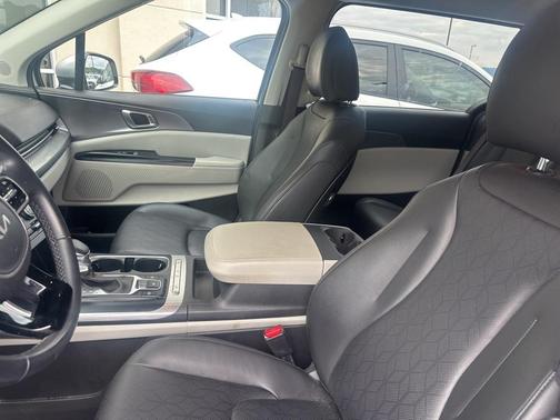 2022 Kia Carnival LXS