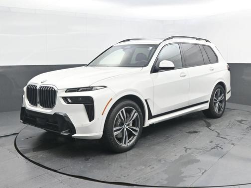 Alpine White 2023 BMW X7 xDrive40i