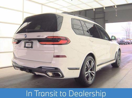 Alpine White 2023 BMW X7 xDrive40i