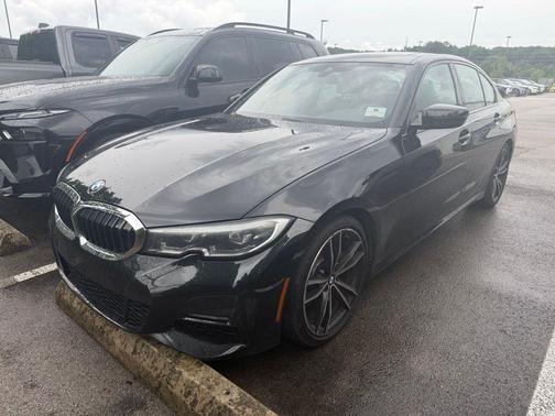 Black Sapphire Metallic 2020 BMW 330 i