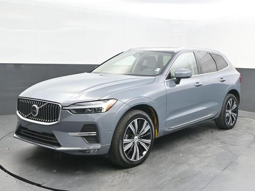 2023 Volvo XC60 B5 Plus Bright Theme