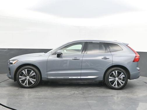 2023 Volvo XC60 B5 Plus Bright Theme