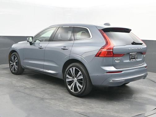 2023 Volvo XC60 B5 Plus Bright Theme