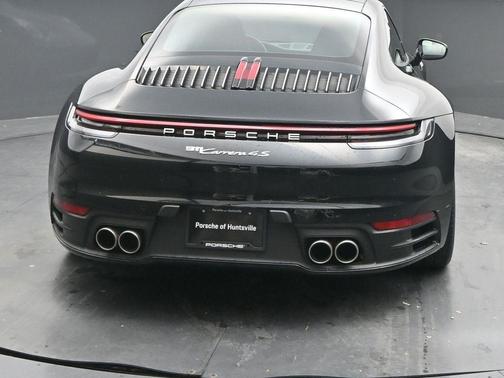 2020 Porsche 911 Carrera 4S
